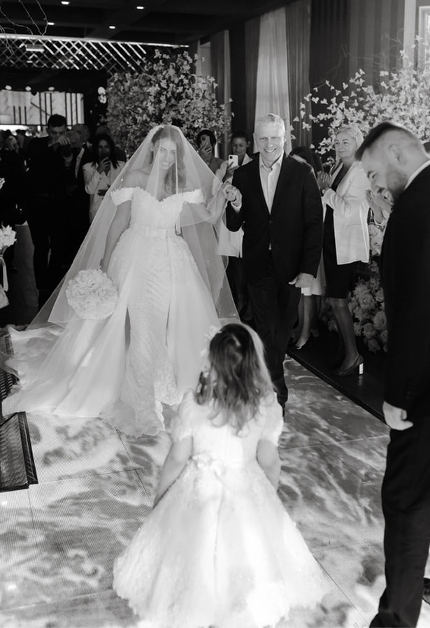Wedding gallery photo 9